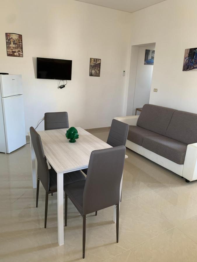 Il Canaletto Apartments Porto Cesareo Bagian luar foto