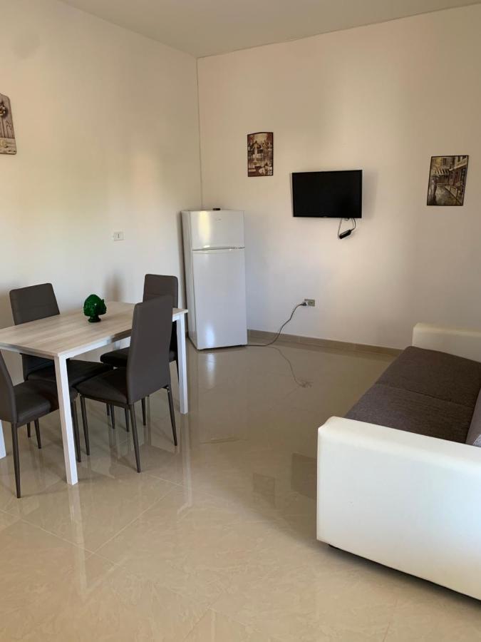 Il Canaletto Apartments Porto Cesareo Bagian luar foto